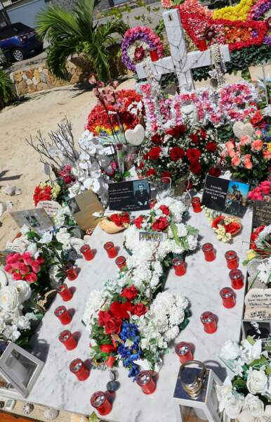 La tombe de Johnny Hallyday à Saint-Barthélemy