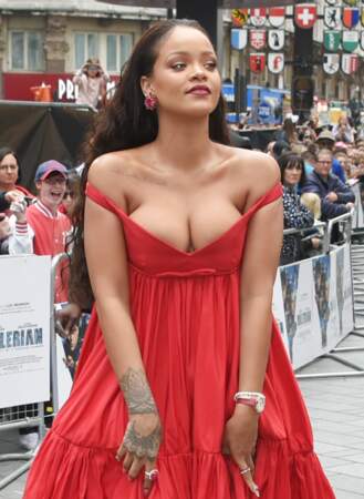 PHOTOS Tous les looks de l’avant-première européenne de Valerian à Londres: Rihanna 