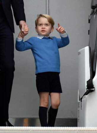La famille royale en voyage officiel au Canada : apparemment George aime toujours autant les avions