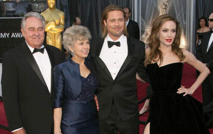 Angelina Jolie, Brad Pitt et ses parents