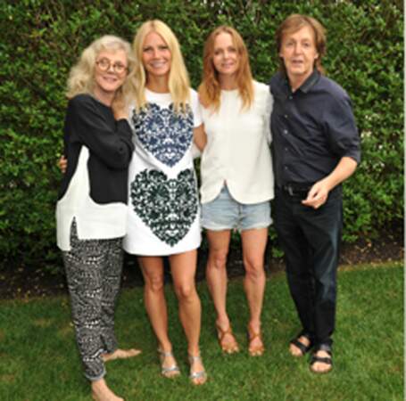 La maman de Gwyneth, Gwyneth, Stella McCartney et Paul :) 