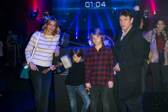 Roman, Milo, Sarah et Marc Lavoine à la présentation de l'été Marvel @ Disneyland Paris