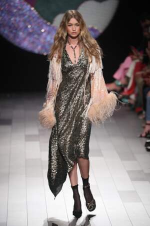 Fashion week de New York - Il manque une chaussure à Gigi Hadid