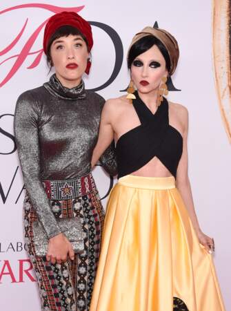 CFDA Fashion Awards : Mia et sa copine Stacey, un duo plein de bonne humeur