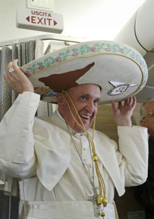 Pour son voyage au Mexique, on dit "Chapeau le Pape François !" Ay, Caramba !