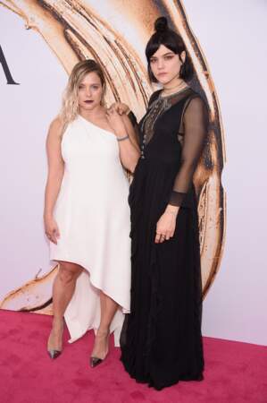 CFDA Fashion Awards : Soko, l'ex de Kristen Stewart, et une amie