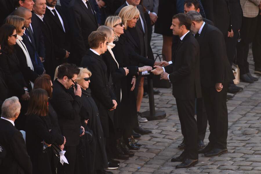 Emmanuel Macron salue Ulla Thorsell à l'hommage national à Charles Aznavour