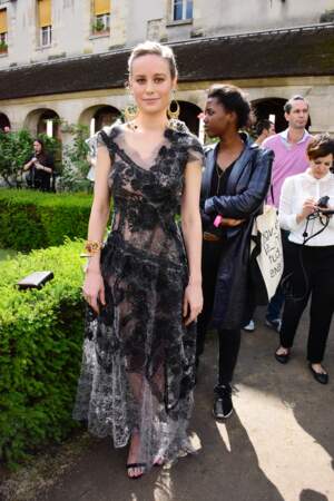 Week-end Fashion à Paris : Brie Larson au défilé Rodarte