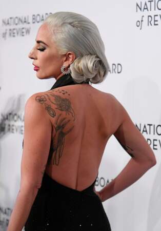 Les plus beaux tatouages sur le dos : Lady Gaga