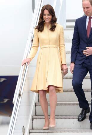 Pour le 5ème jour de voyage officiel, Kate Middleton avait choisi une robe Emilia Wickstead estimée à 1 500 €