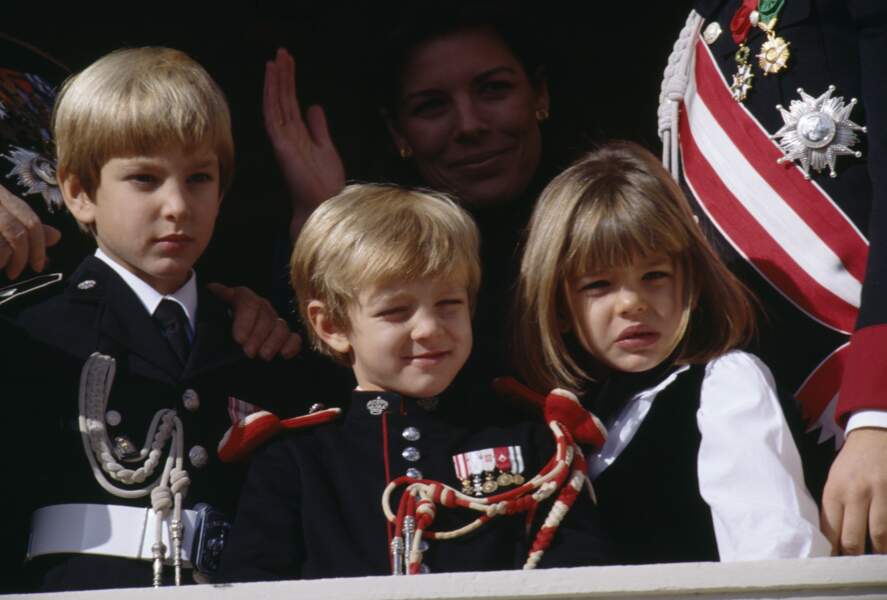 Andrea, Pierre et Charlotte Casiraghi, les enfants de Caroline de Monaco, en 1992