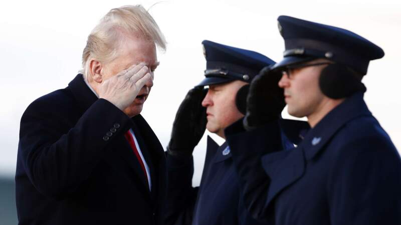 Donald Trump : nouvel accident de brushing pour le président orange
