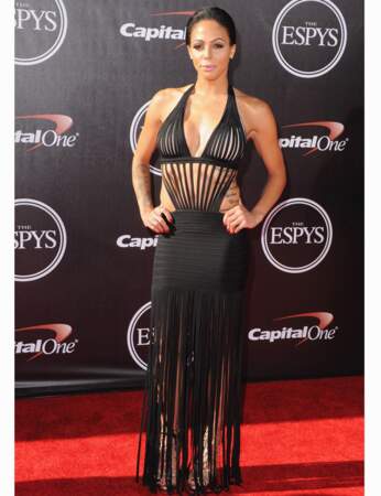 La footballeuse américaine Sydney Leroux a bien galéré pour enfiler sa robe