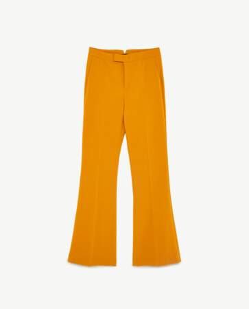 Pantalon flare moutarde, Zara, 49,95 euros