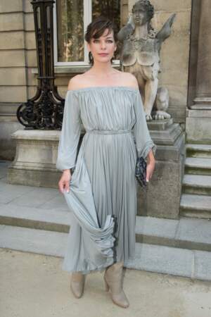 Fashion week haute couture : Milla Jovovich chez Valentino