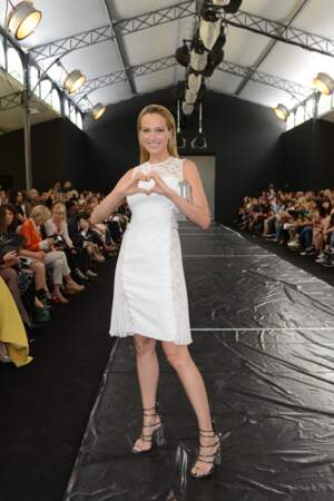 Petra Nemcova adore le défilé haute couture Georges Chakra 