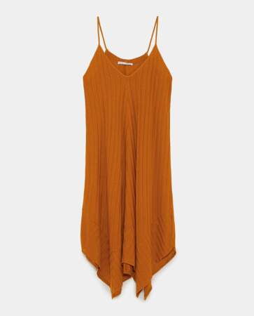 Robe asymétrique, Zara, 19,95 euros