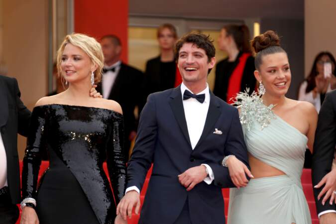 Le casting de Sibyl, sur les marches de Cannes le 24 mai 2019