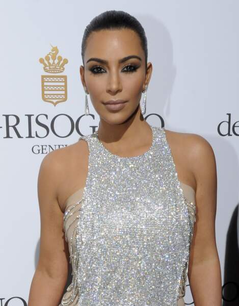 Chirurgie esthétique : Kim Kardashian aujourd'hui. Elle regrette... (indice : ça ne concerne pas ses fesses)