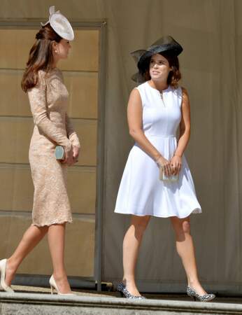 Kate, à côté de la princesse Eugénie, est vraiment radieuse dans sa robe Alexander McQueen