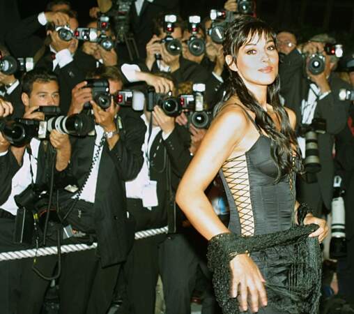 Le Festival de Cannes de Monica Bellucci : en 2002, elle présente Irréversible de Gaspard Noé
