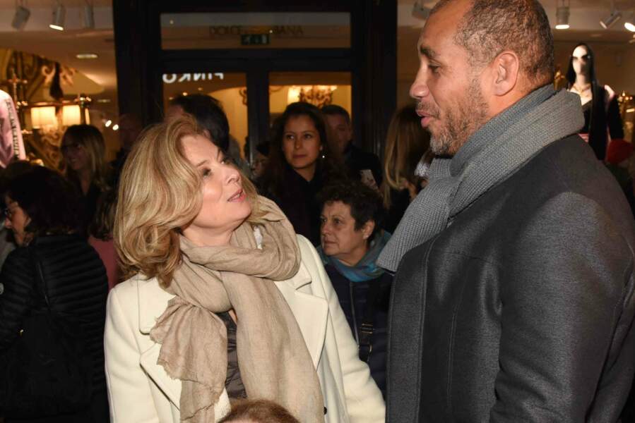 Photos Valerie Trierweiler Amoureuse Avec Romain Magellan Ils Ne Se Cachent Plus Voici