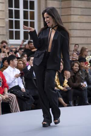 Camila Cabello lors du défilé L'Oréal Paris