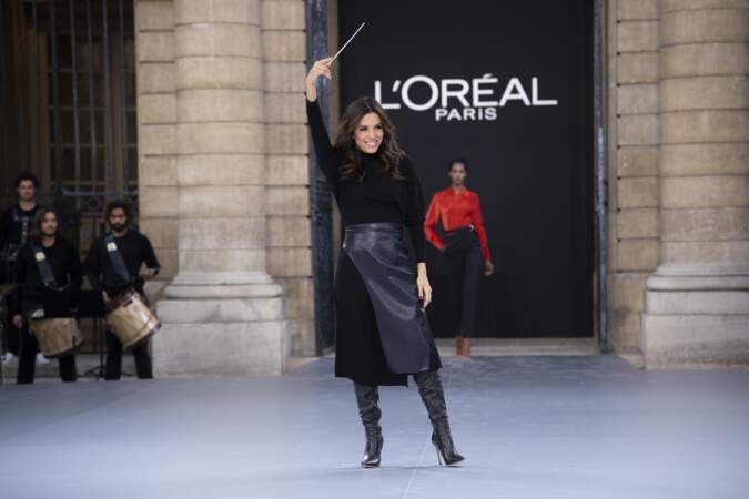 Eva Longoria lors du défilé L'Oréal Paris 