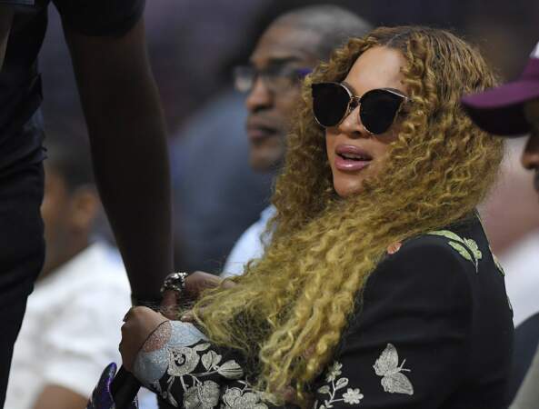 Beyoncé semble transformée au terme de plusieurs mois de grossesse
