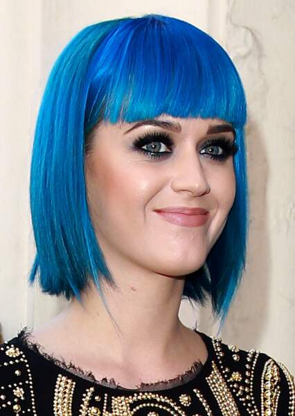 Katy Perry et son carré droit frangé 