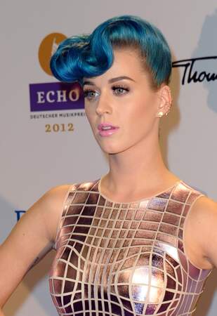 2012 - Katy Perry passe au bleu 