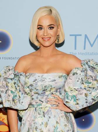 2019 - Katy Perry revient au carré blond 