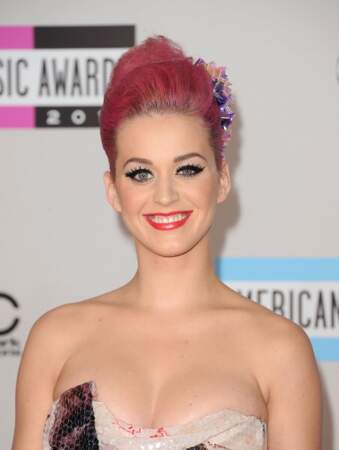 2011 - Katy Perry essaie le rose