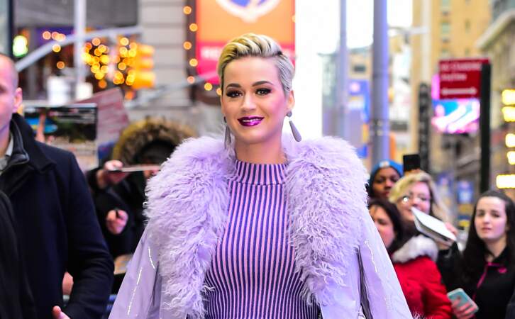 Février 2019 : Katy Perry commence à laisser repousser ses cheveux 