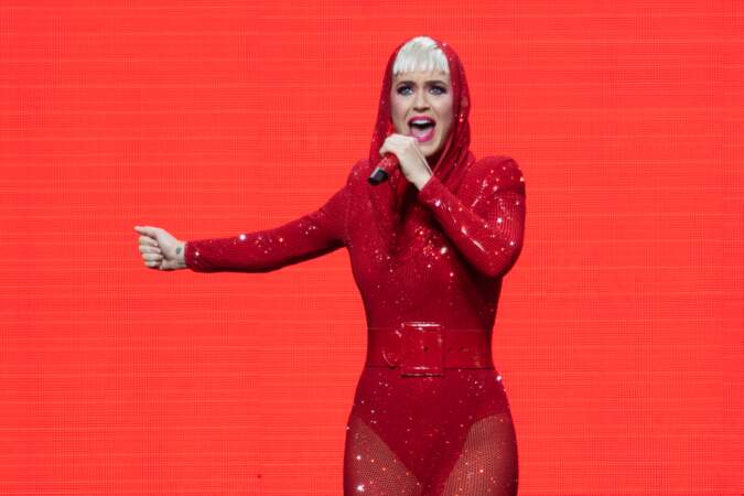 Juin 2018 : coupe courte et frange épaisse pour Katy Perry 