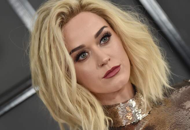 Février 2017 : Maxi volume et carré long pour Katy Perry