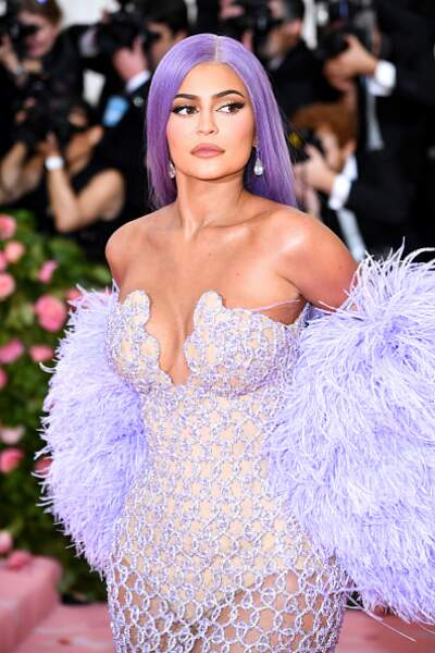 Do - Kylie Jenner avec ses cheveux violets 