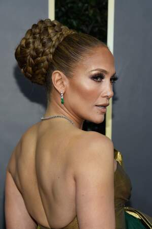 Le chignon XXL tressé de Jennifer Lopez