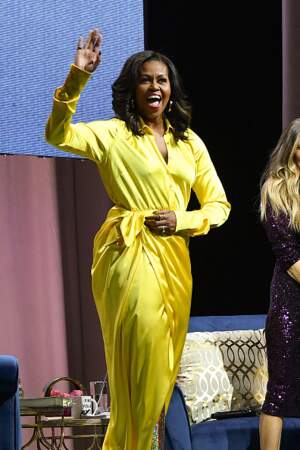 Michelle Obama et sa robe cache-coeur jaune flashy 