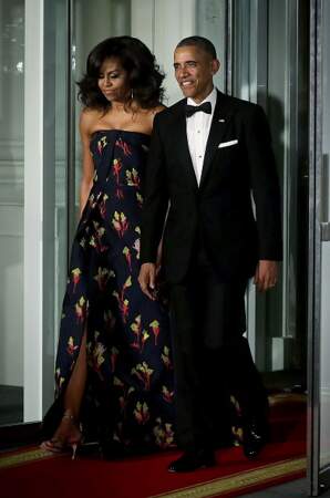 Michelle Obama et sa robe bustier à l'imprimé fleuri