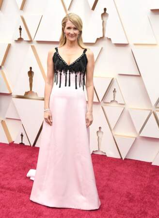 Oscars 2020 : Laura Dern dans une robe bicolore 
