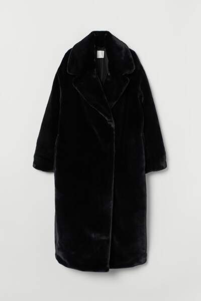 Manteau noir en fausse fourrure, H&M, 69,99€