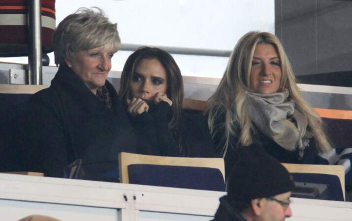 Victoria Beckham entourée de la mère et de la soeur de David Beckham