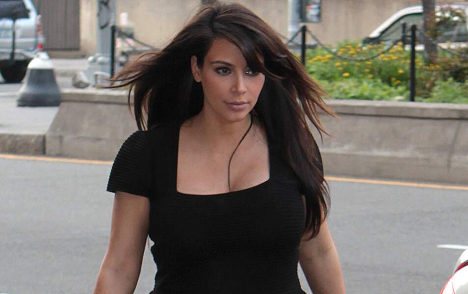 Kim Kardashian a encore mal choisi sa tenue