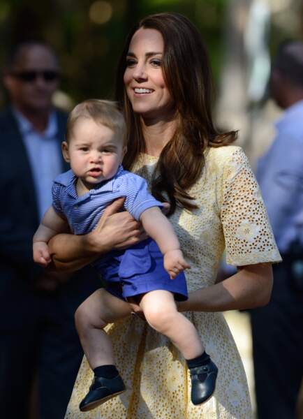 Le prince George le 20 avril 2014 lors de la visite du zoo de Taronga à Sydney, en Australie avec Katee Middleton