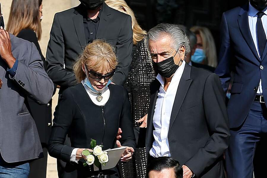 Obsèques de Florence Rogers-Pinault : Brigitte Macron, Claire Chazal, François Hollande et Julie Gayet réunis