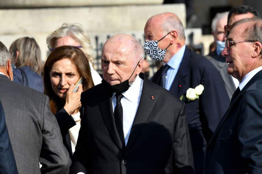 Obsèques de Florence Rogers-Pinault : Brigitte Macron, Claire Chazal, François Hollande et Julie Gayet réunis
