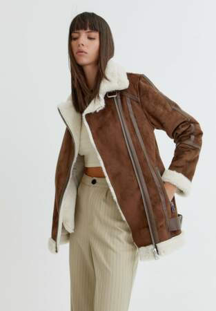 Manteau en similicuir et fausse fourrure, Pull & Bear, 59,99€