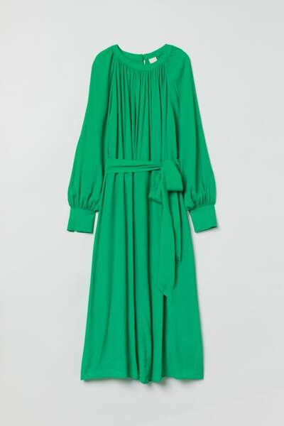 Robe en crêpe avec ceinture à nouer, H&M, 29,99 euros