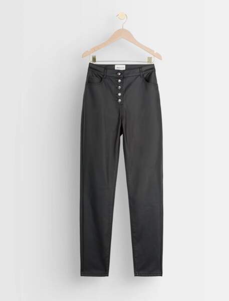 Pantalon en cuir synthétique noir Maison 123, 62,30 euros au lieu de 89 euros